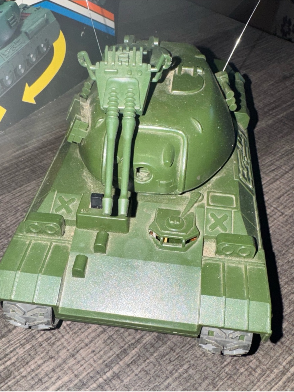 SEARS RADIO CONTROLLED MILITARY TANK VINTAGE In Box Untested - Picture 5 of 16